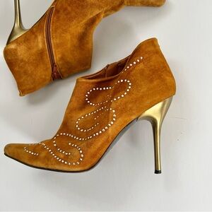 Bebe Y2K Tan Suede Ankle Boots Stilettos with Silver Studs